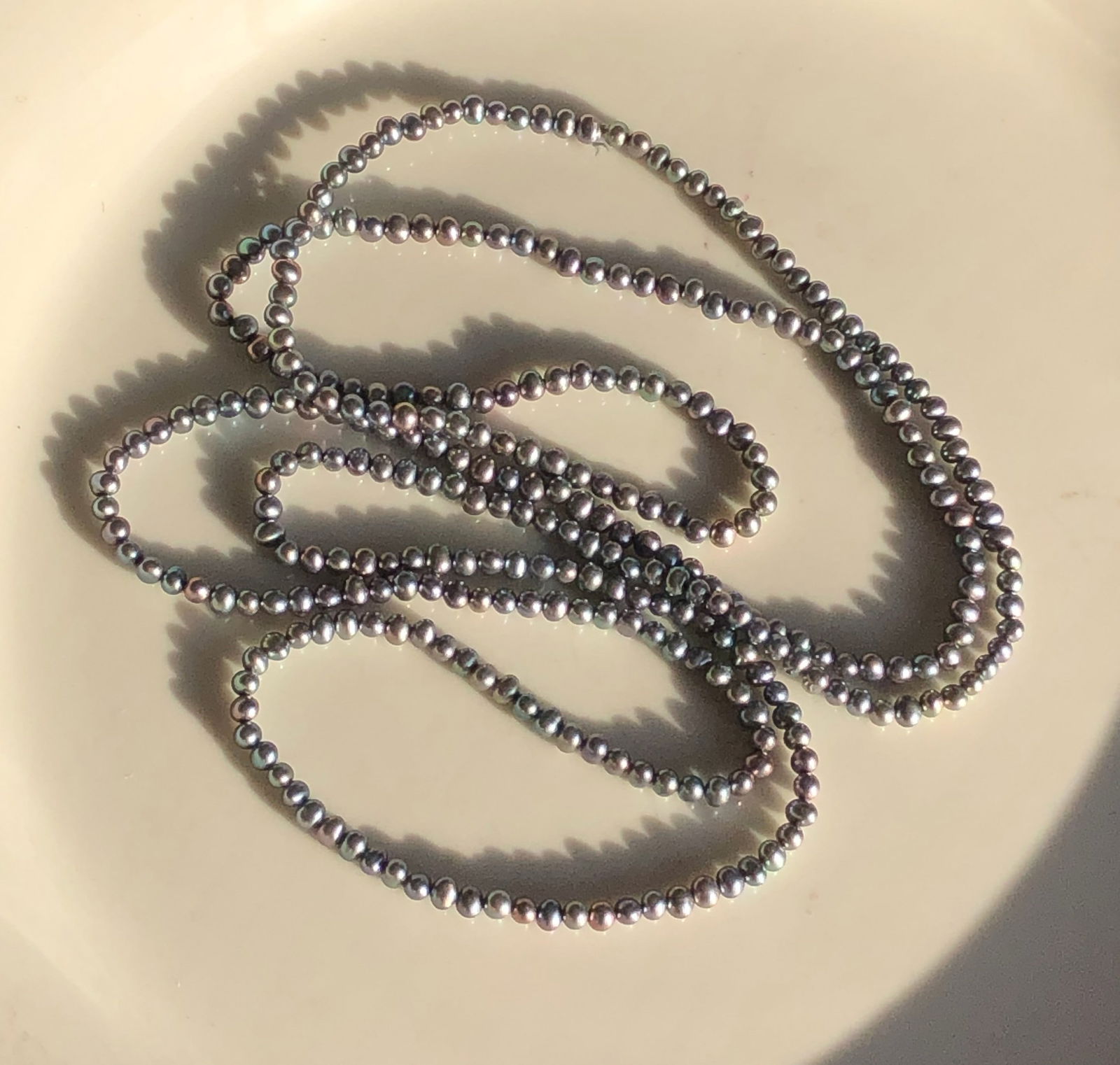 Vintage Pearl Necklace (1 of 2)