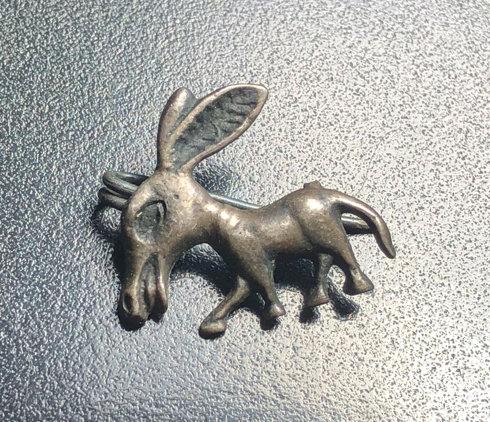 Vintage Silver Brooch Pin: Vintage Silver Brooch Pin