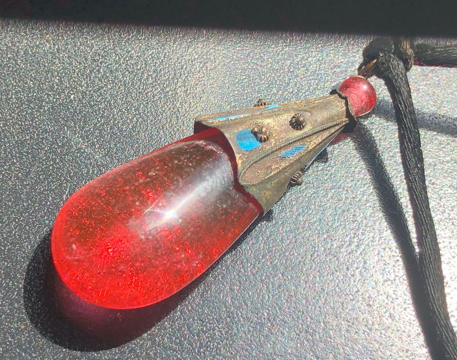 Antique Chinese Peking Glass Pendant: Antique Chinese Peking Glass Pendant