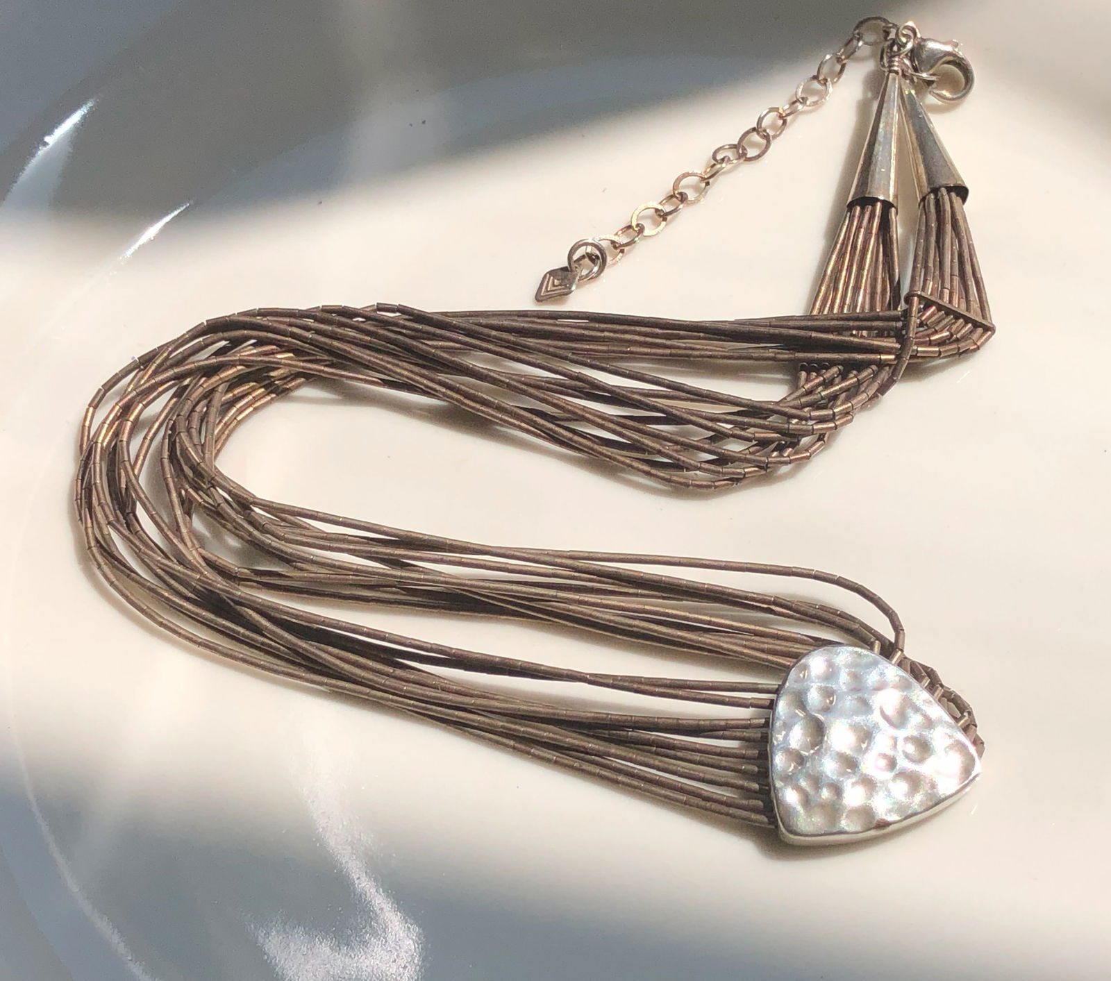 Vintage Silver Necklace: Vintage Silver Necklace, weight 24.4g.