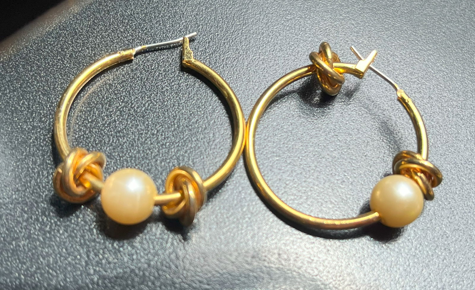 Pair of Earrings (1 of 2)