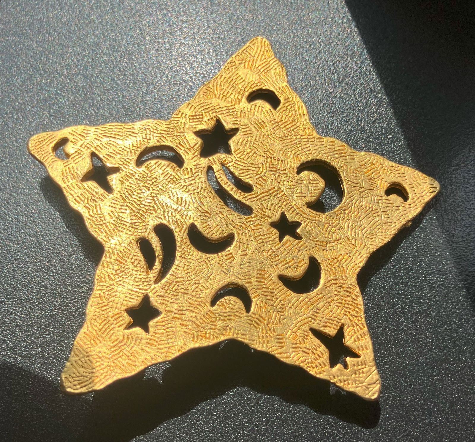 Vintage Brooch Pin (1 of 2)