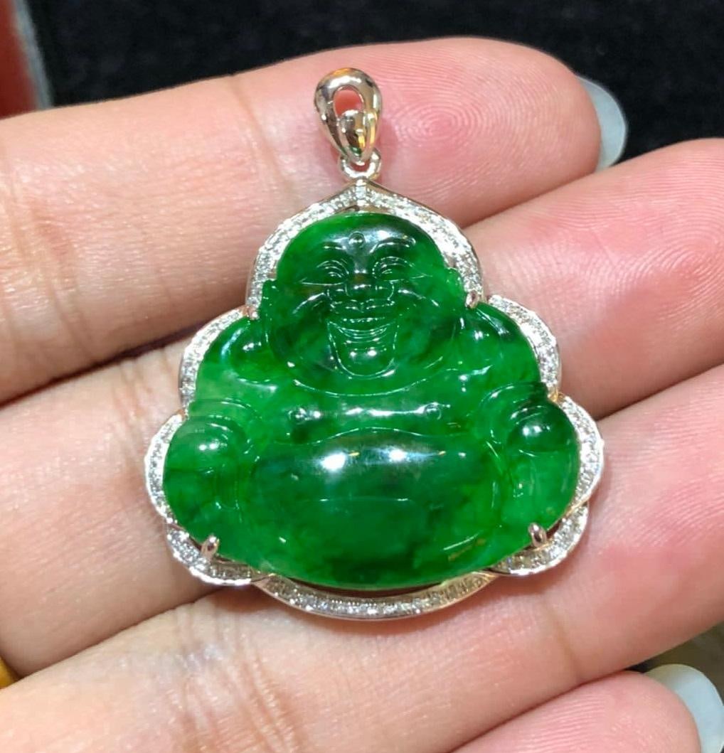 18K Gold Diamond Natural Jadeite Buddha Pendant, size of jadeite: 23mm x 22...: 18K Gold Diamond Natural Jadeite Buddha Pendant, size of jadeite: 23mm x 22...