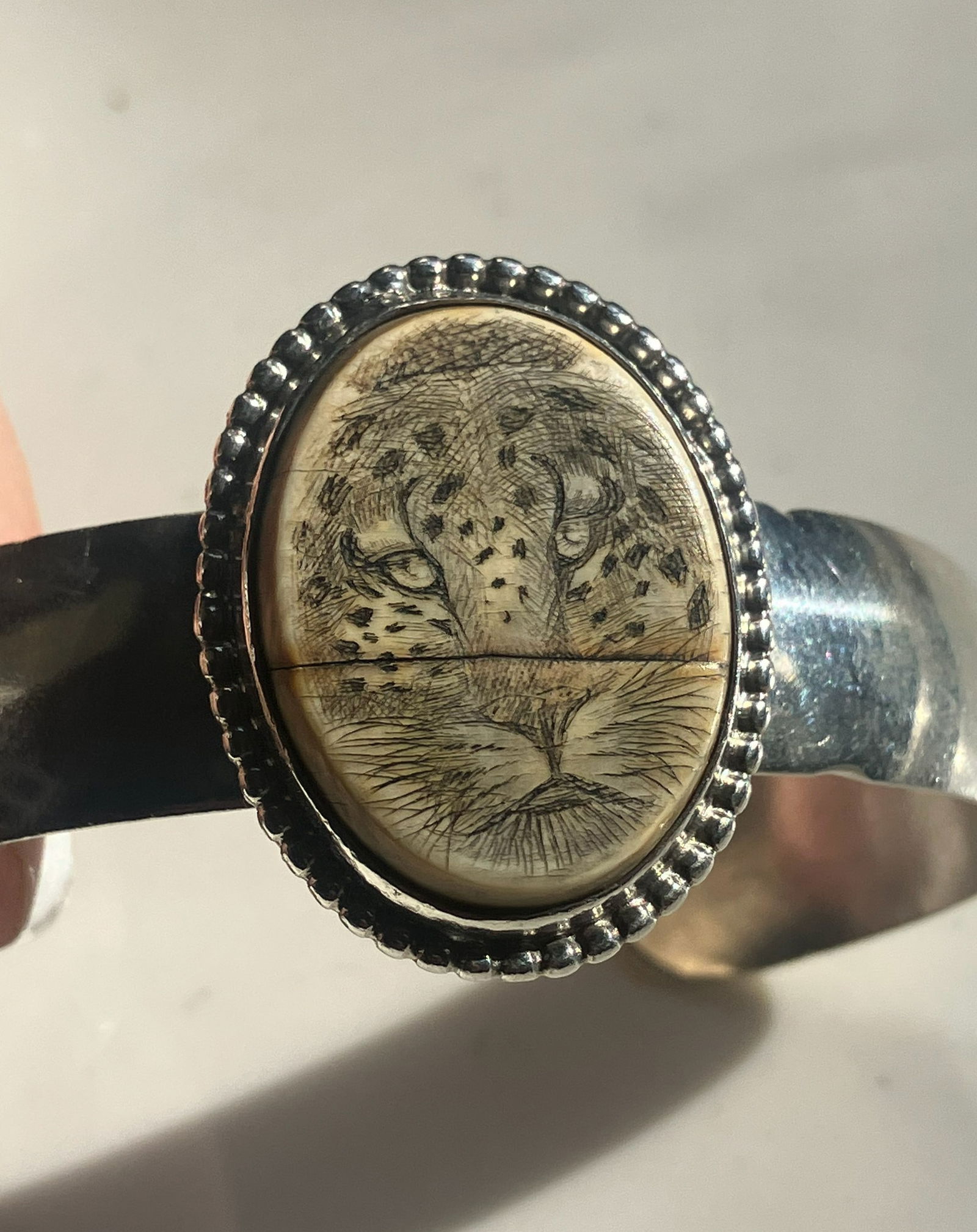 Vintage Sterling Bracelet with animel Face: Vintage Sterling Bracelet with animel Face