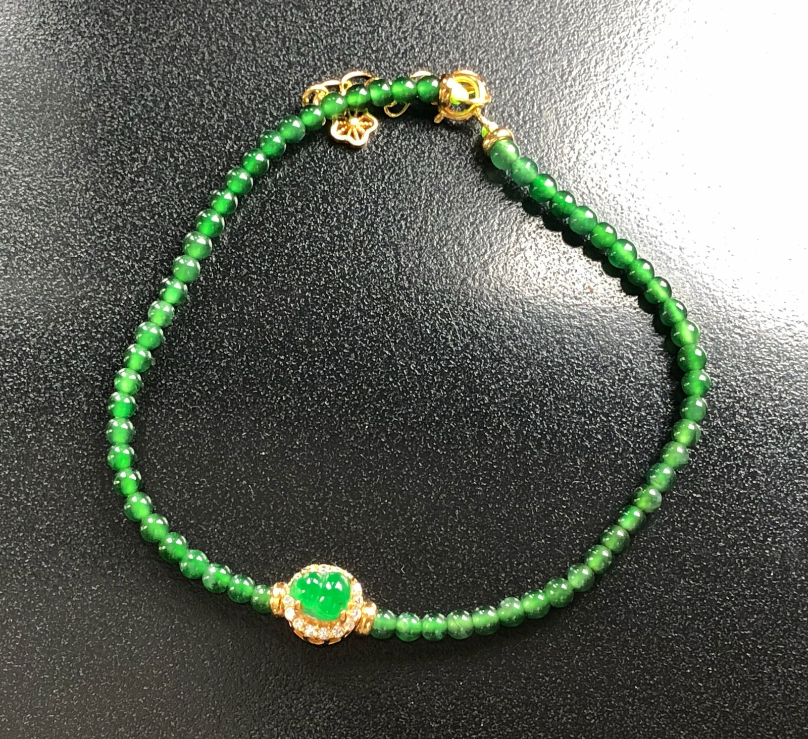 natural Green Jadeite Bracelet (1 of 2)
