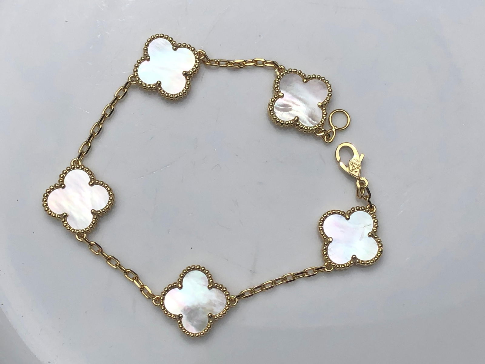 Gold Plated Bracelet: Gold Plated Bracelet, Size of flower: 15mm