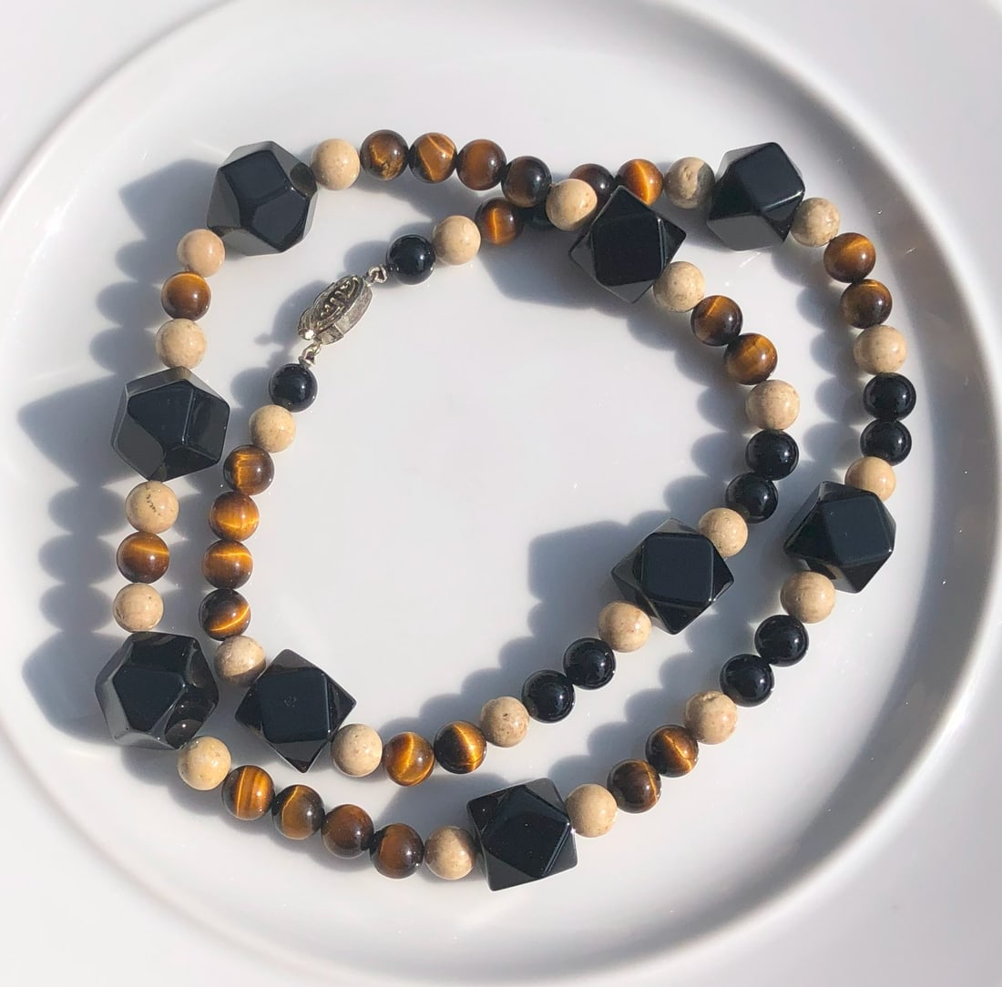 Vintage Stone Necklace (1 of 1)