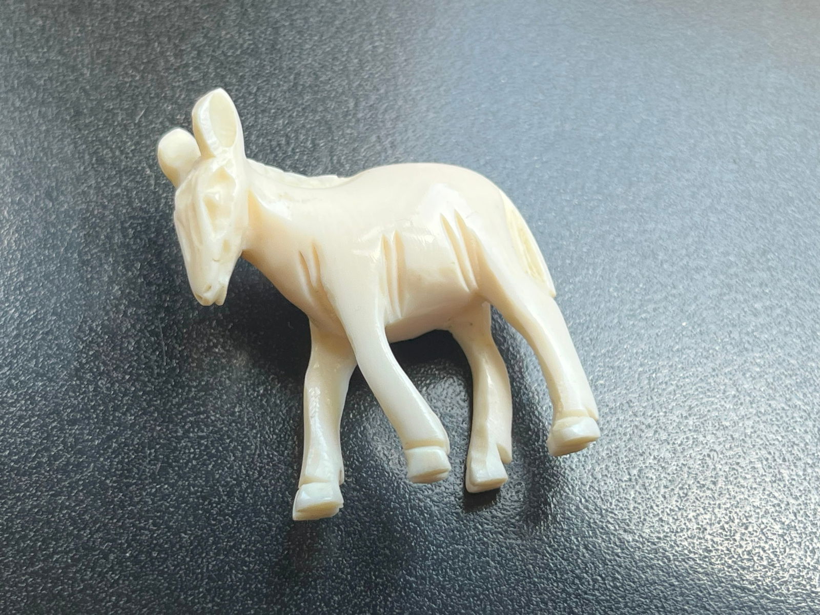 Vintage Carved Animel (1 of 3)