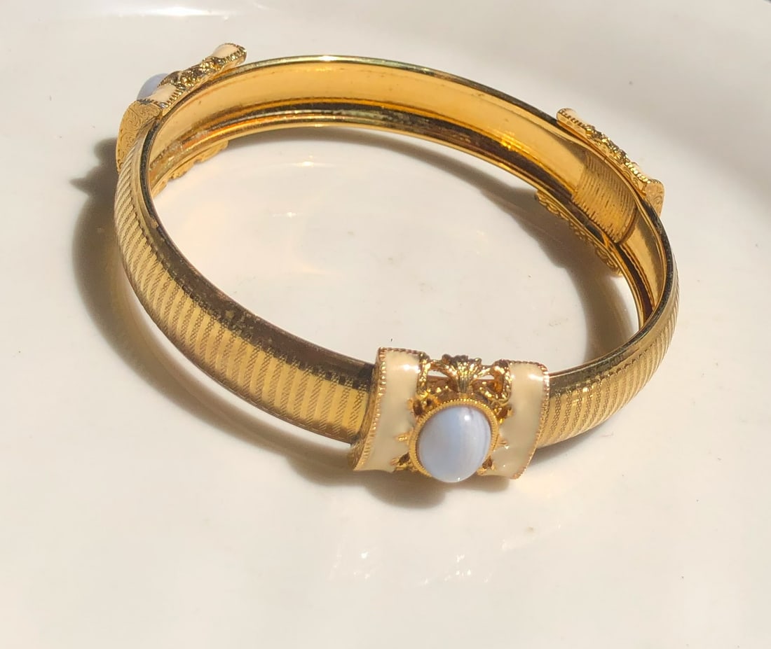 Vintage Bracelet (1 of 3)