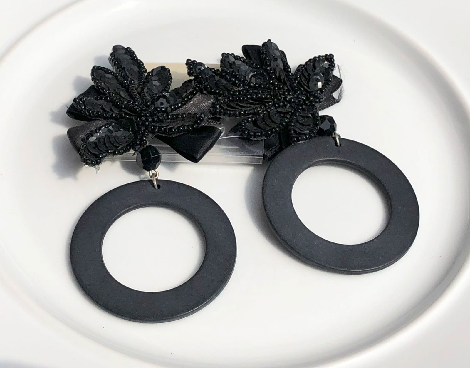 Pair of Arts Earrings: Pair of Arts Earrings