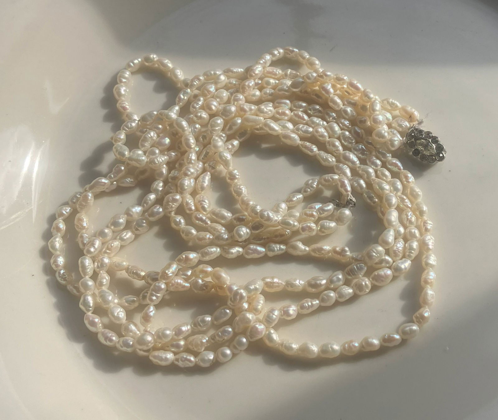 Vintage Pearl Necklace (1 of 2)