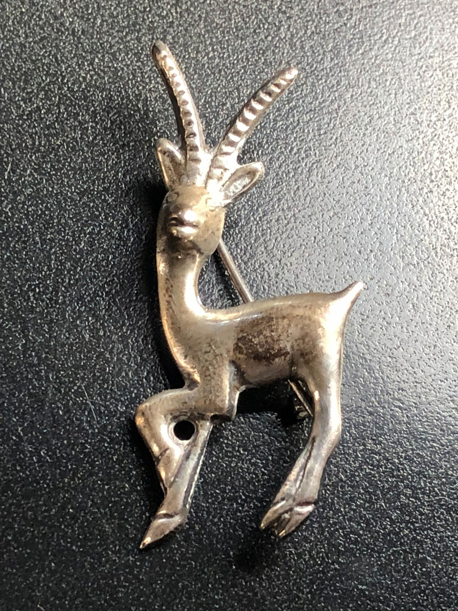 Vintage Silver Brooch Pin: Vintage Silver Brooch Pin