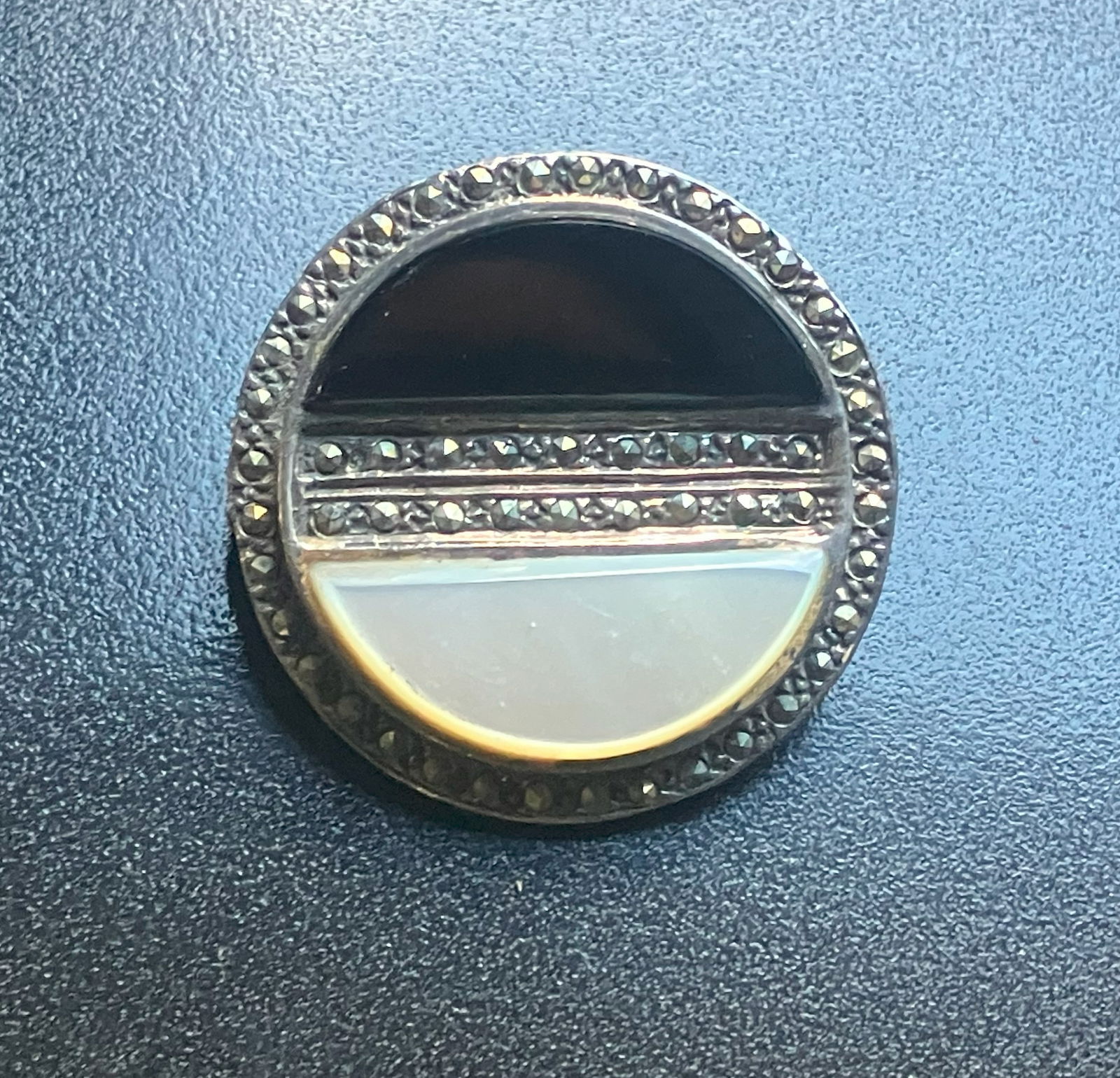 Decorative Round Silver Brooch (1 of 2)