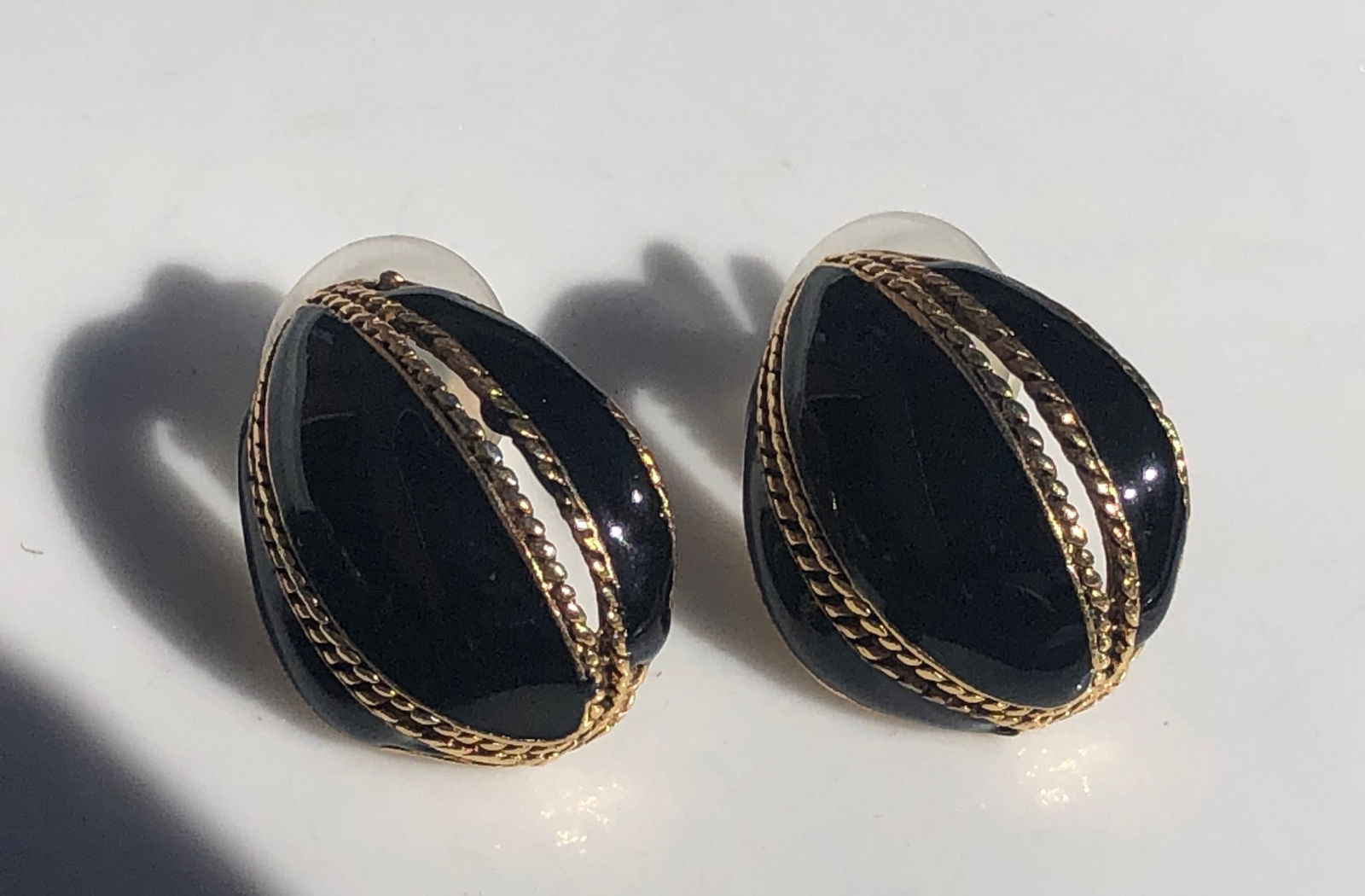 Pair of Earrings: Pair of Earrings