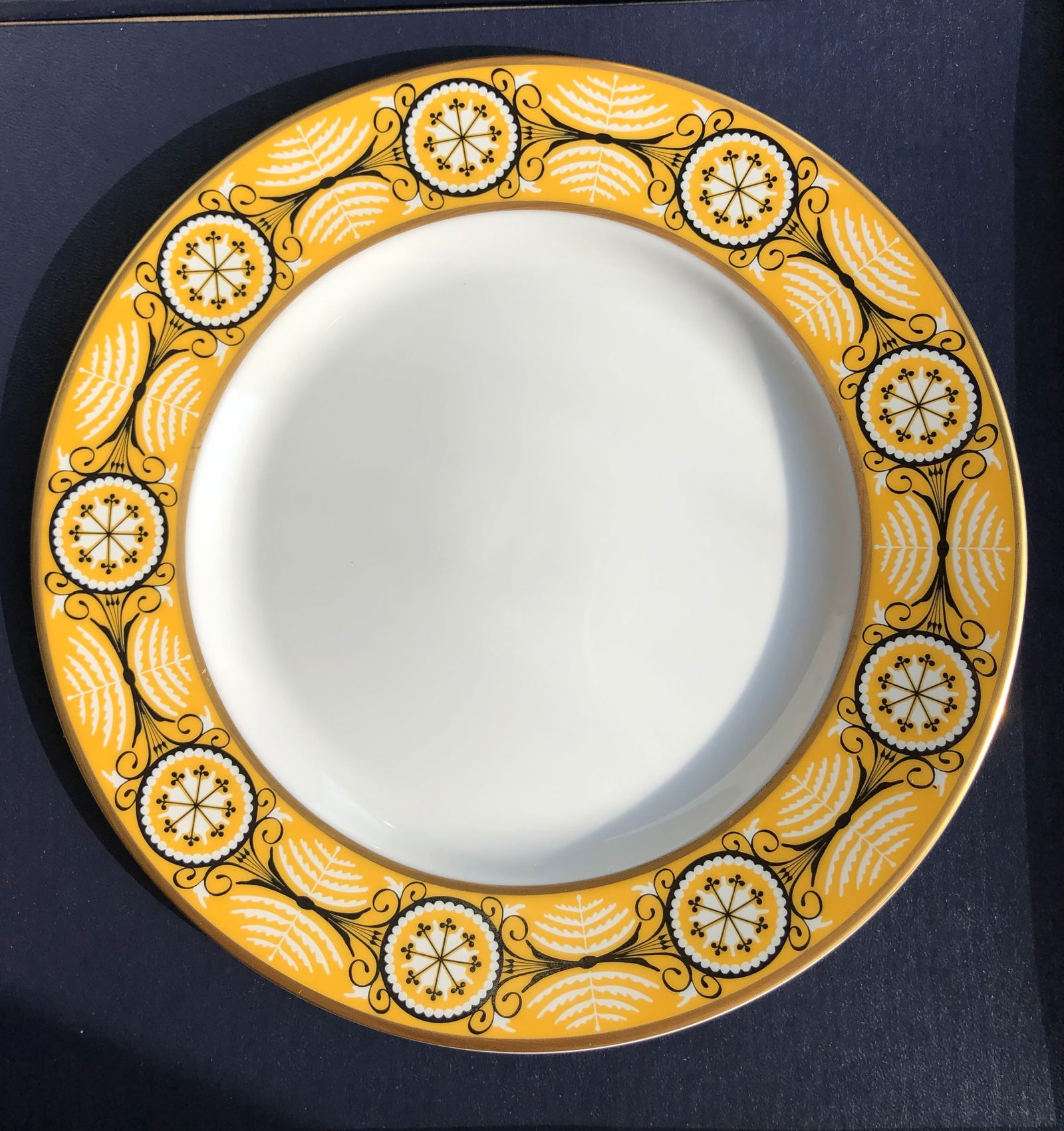 Whitehouse Floral Desert Plate: A beautifully designed Whitehouse decorative plate with floral patterns and gold accents.
