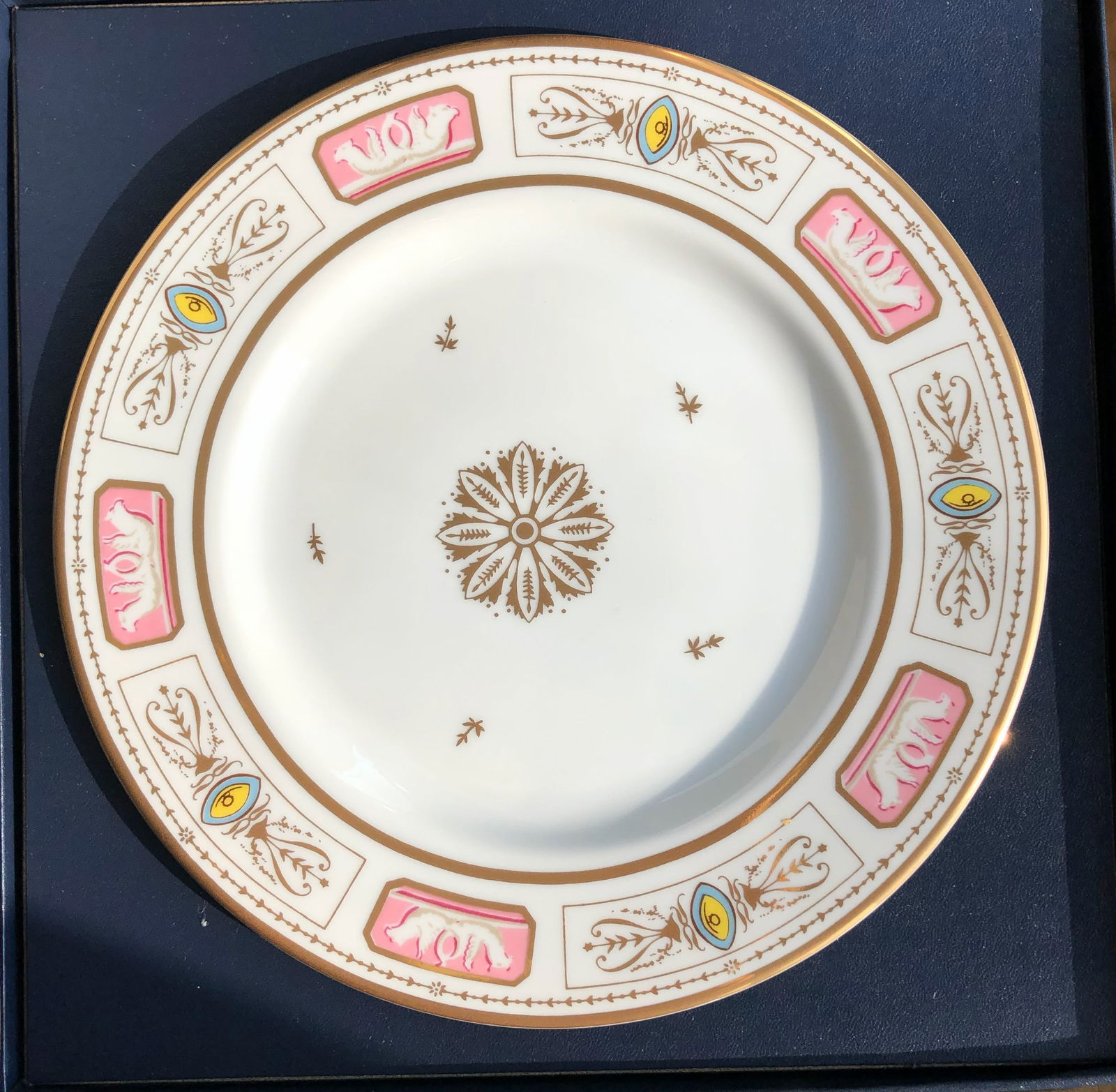 Whitehouse Floral Desert Plate: A beautifully designed Whitehouse decorative plate with floral patterns and gold accents.