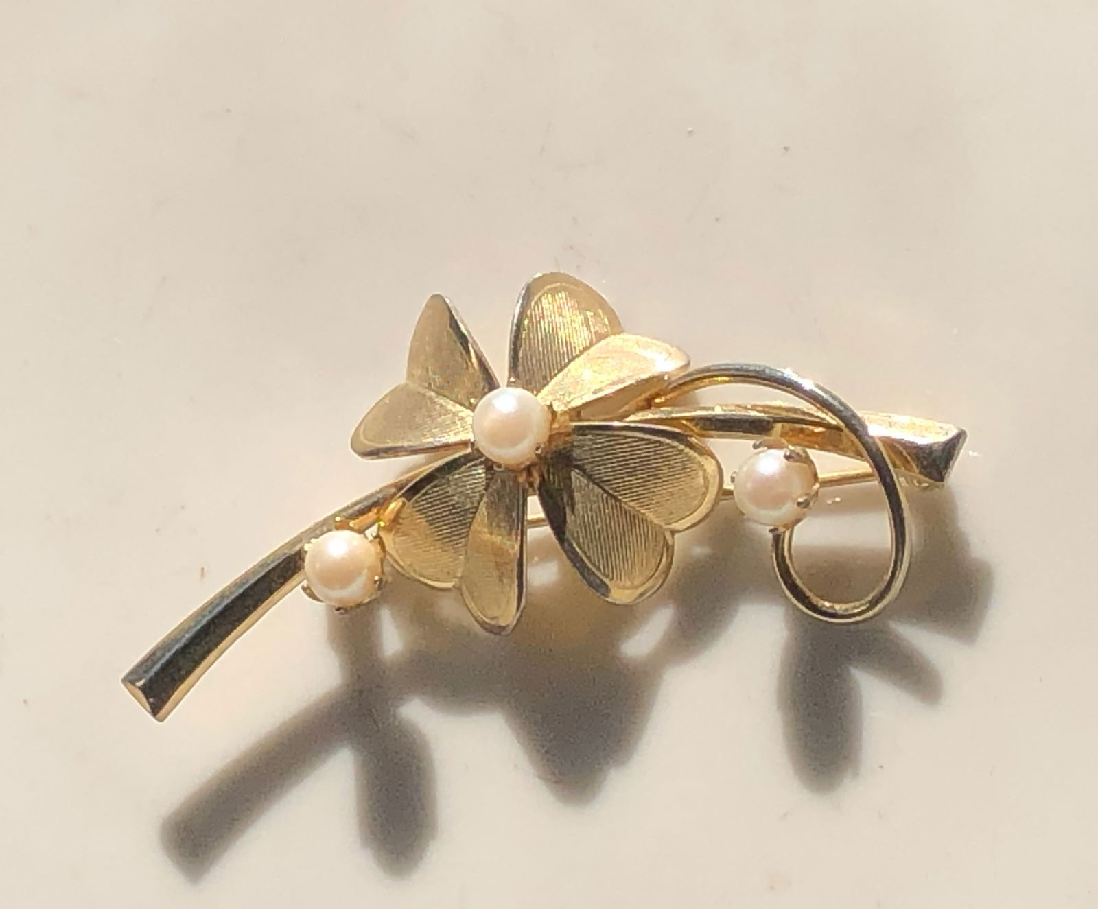 Vintage Gold Filled Brooch Pin: Vintage Gold Filled Brooch Pin