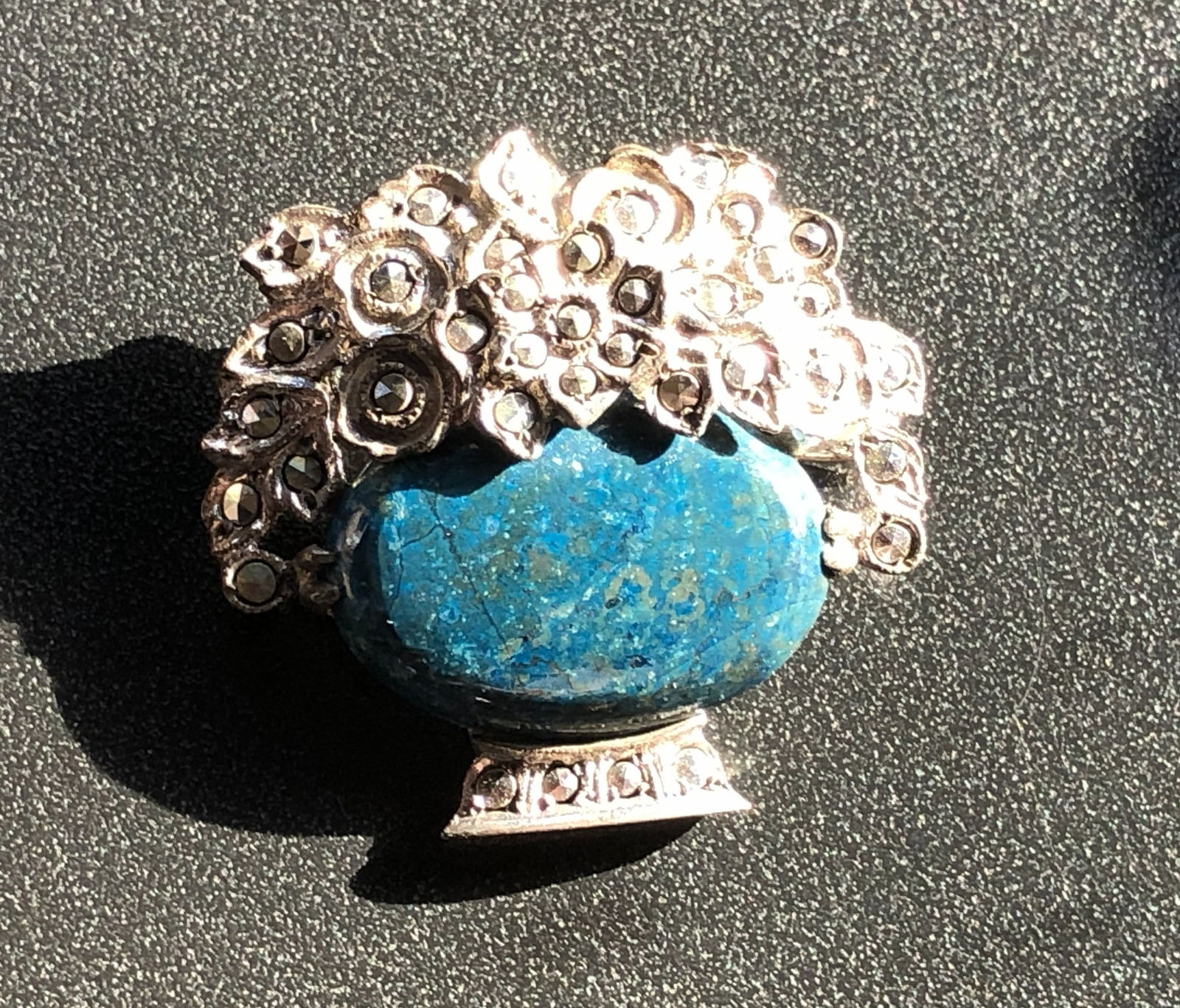 Vintage silver Brooch Pin: Vintage silver Brooch Pin, weight 7.8g