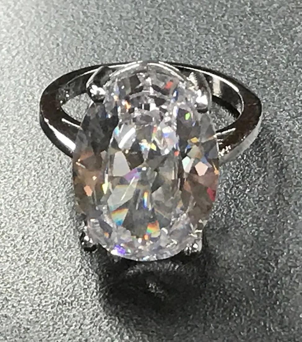 Vintage Ring: Vintage Ring, Size 8