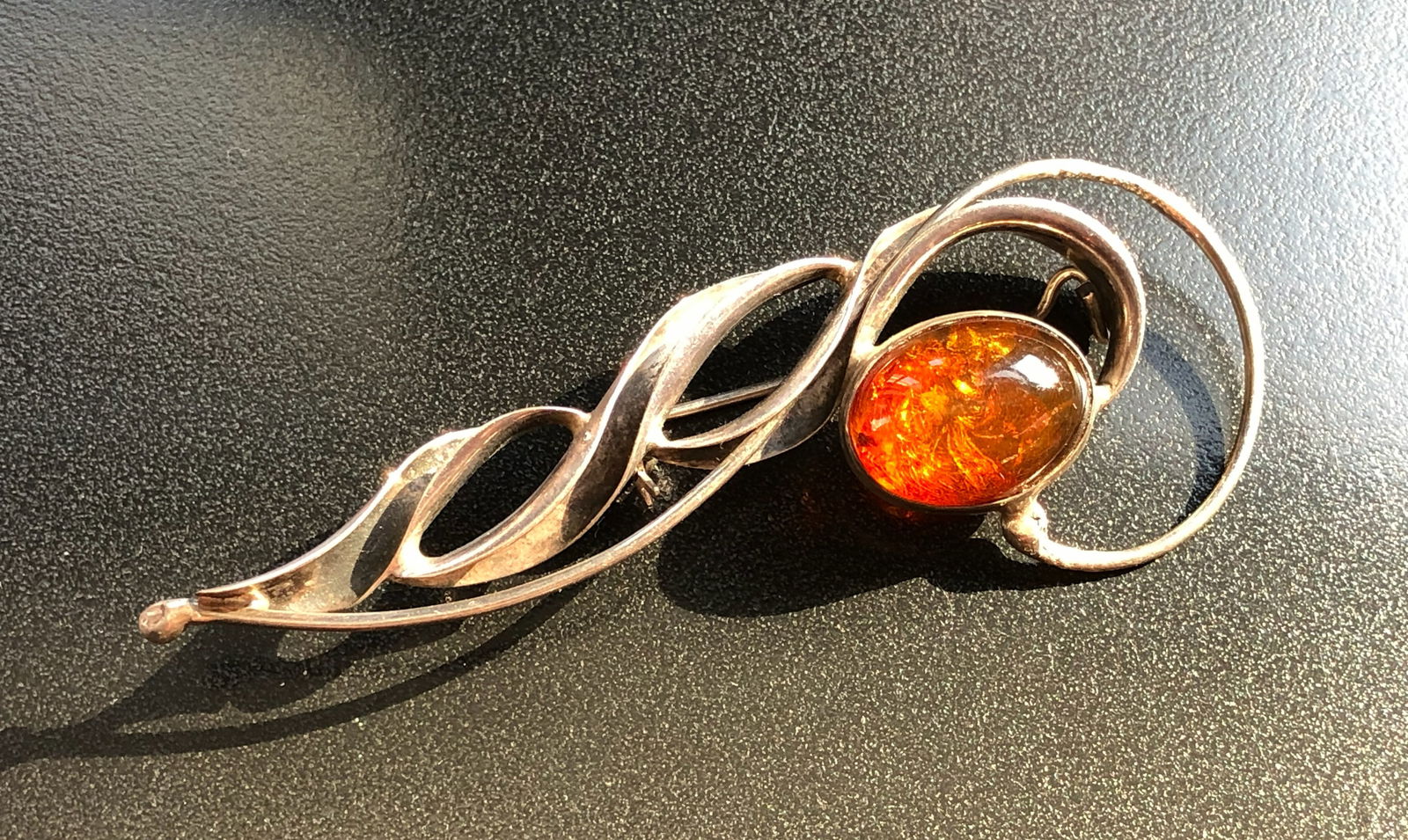 Vintage Silver Amber Brooch Pin: Vintage Silver Amber Brooch Pin, Size: 3"