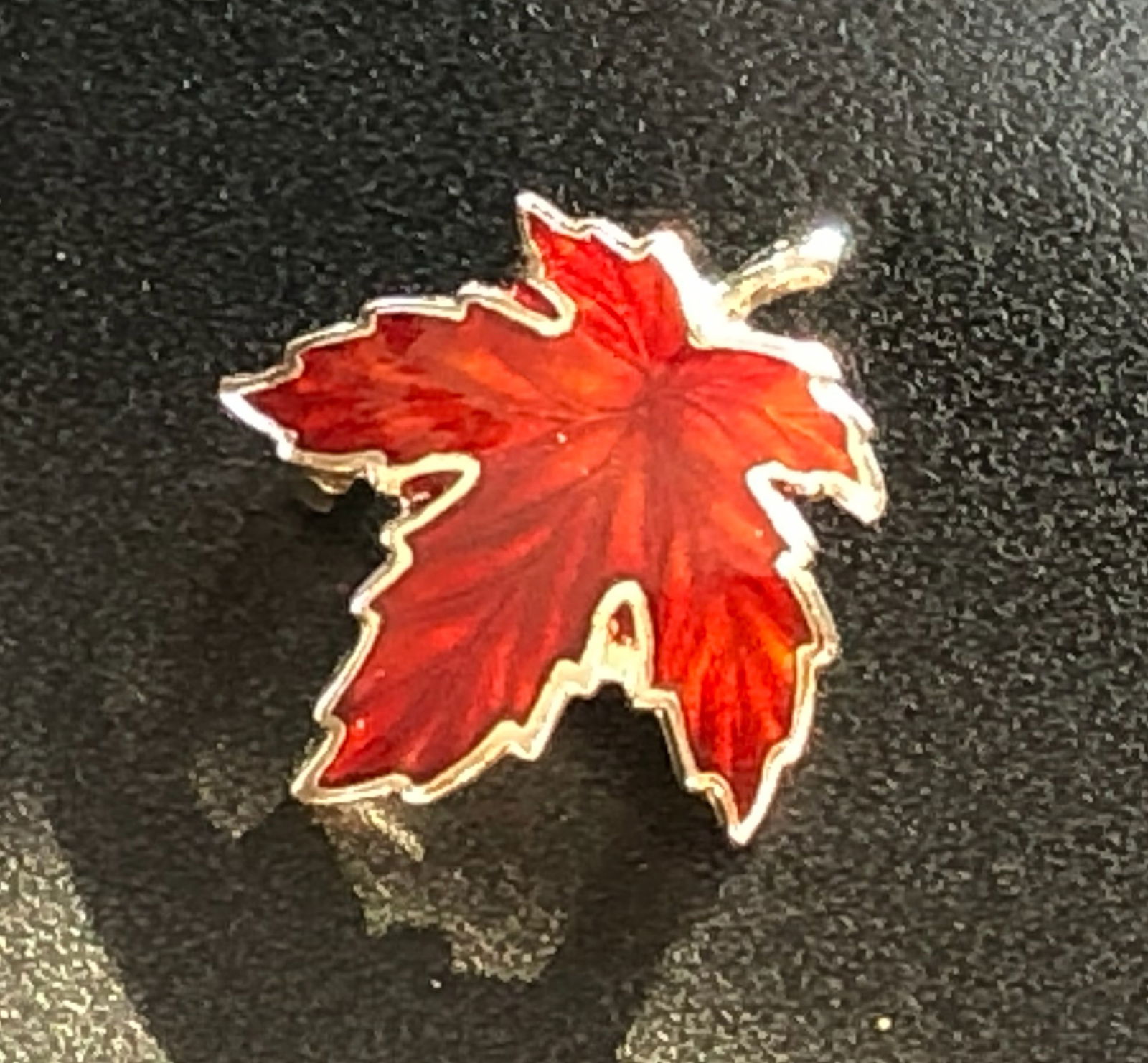 Vintage Silver Brooch Pin: Vintage Silver Brooch Pin