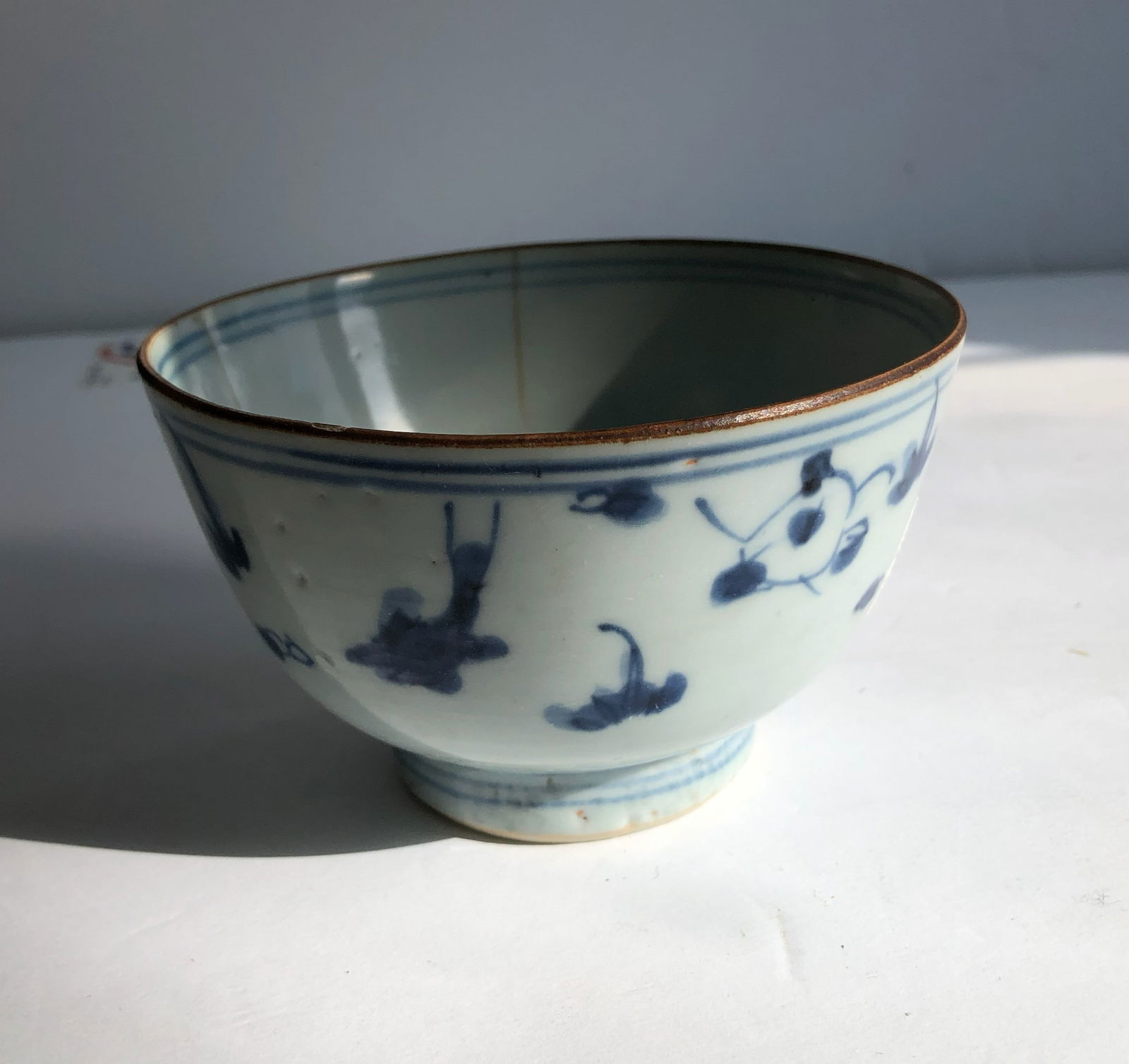 Antique Blue and White Ming Bowl: Antique Blue and White Ming Bowl, Size: 4.5" x 2.75"