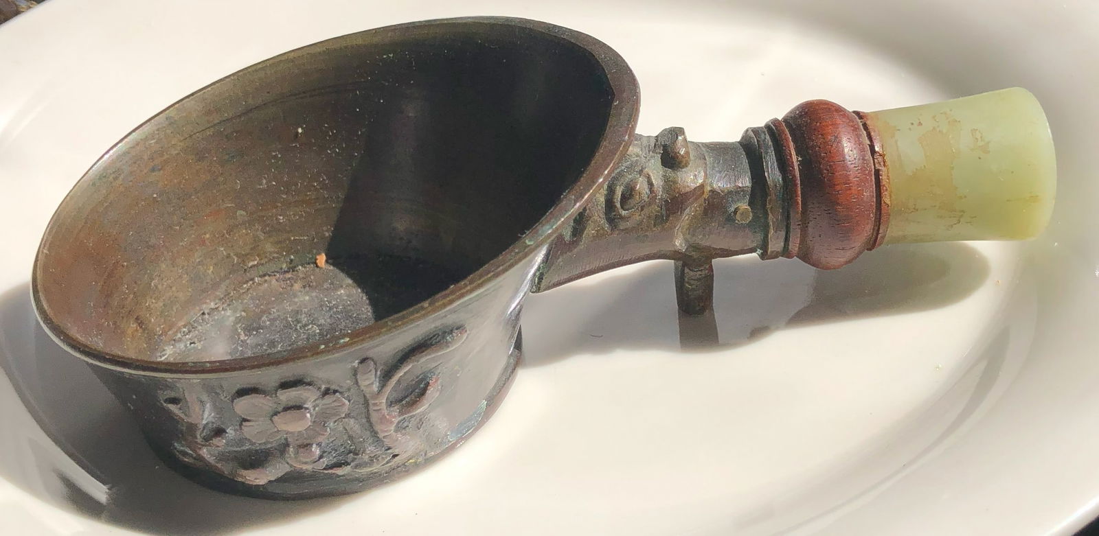 Antique Iron with Jade Handel: Antique Iron with Jade Handel