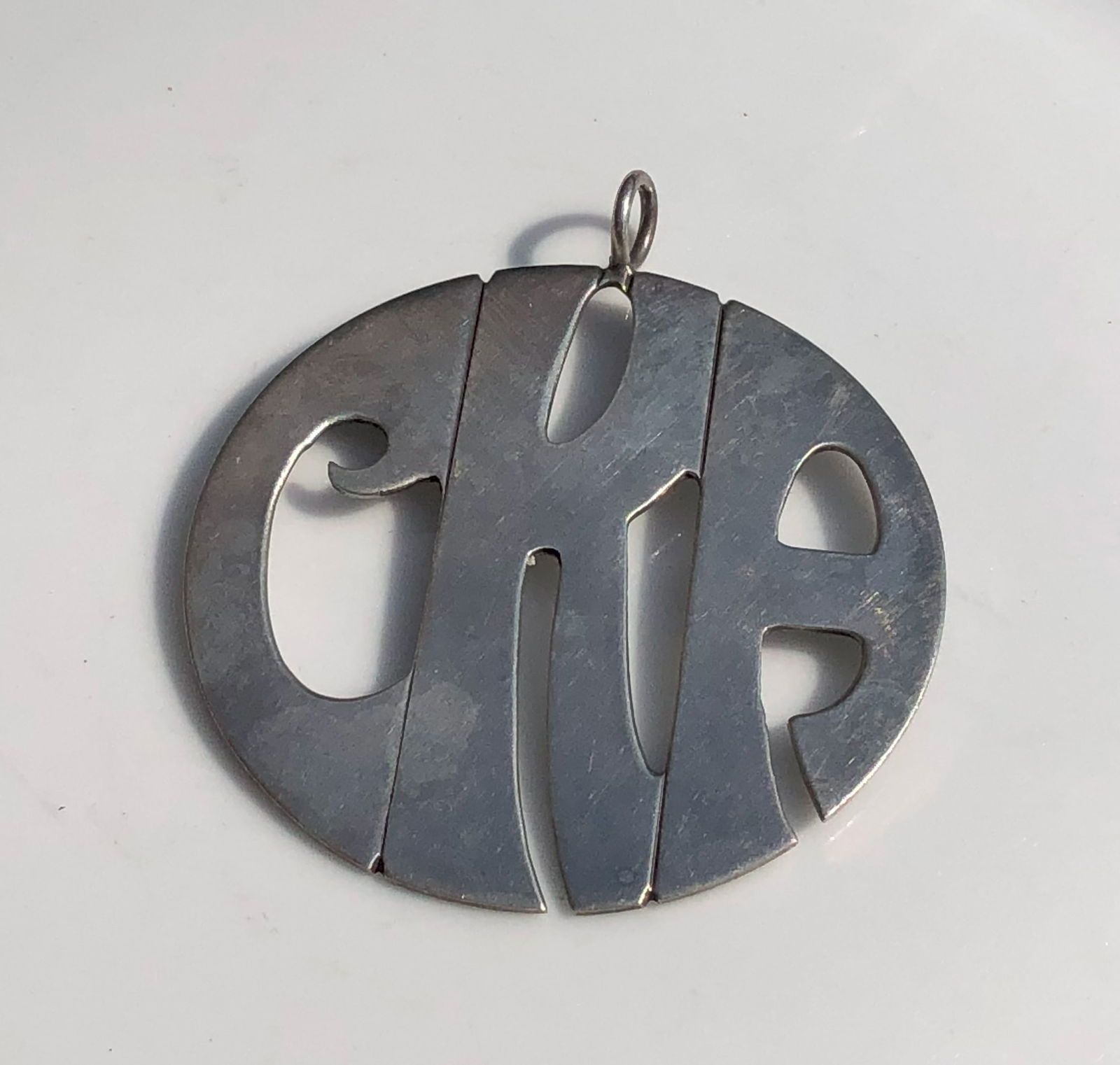 Vintage Silver Pendant: Vintage Silver Pendant, weight 14.2g