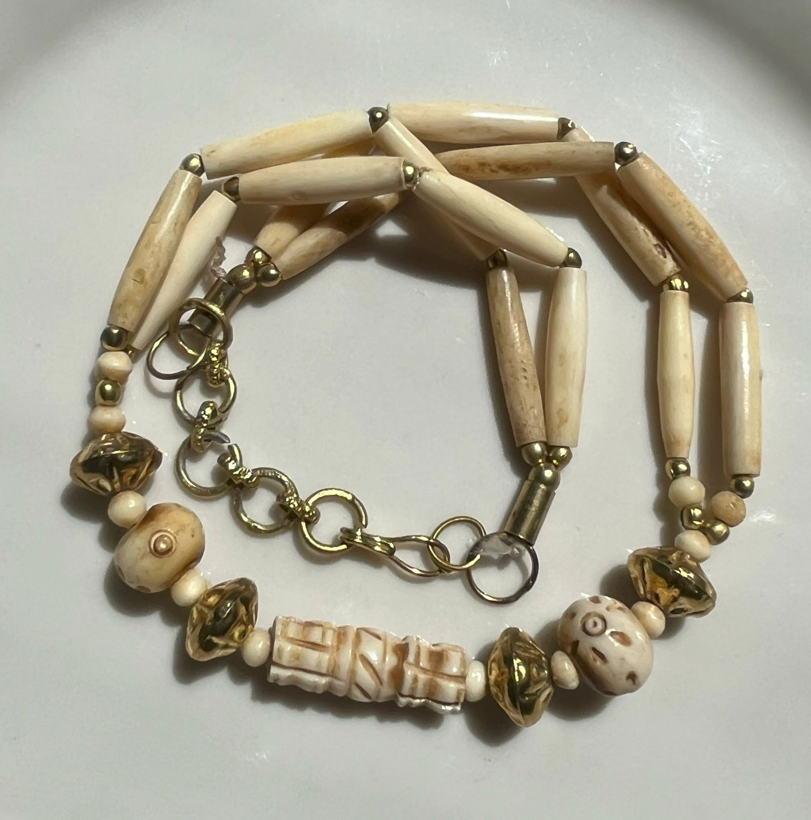 Vintage Necklace (1 of 1)