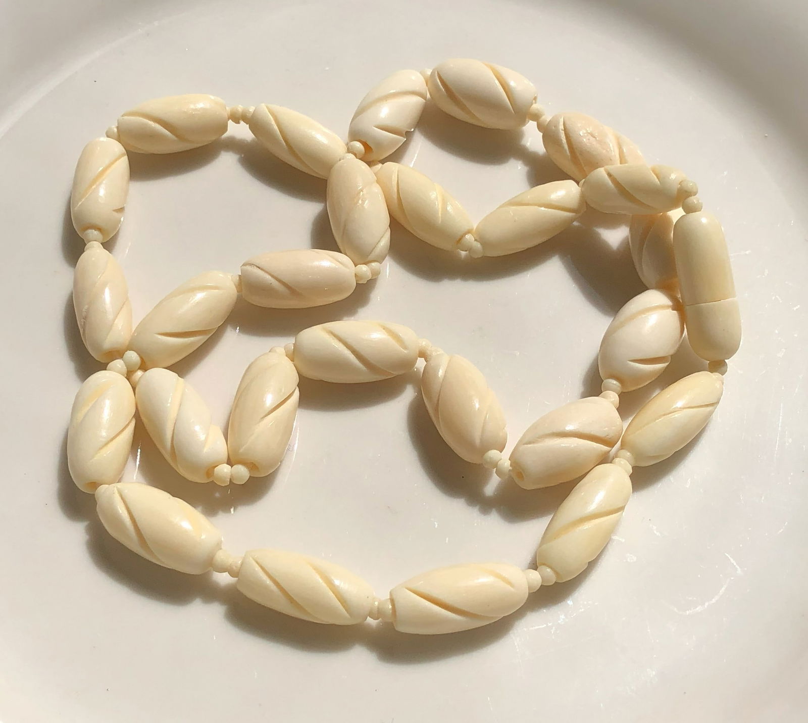 Vintage Carved Necklace (1 of 2)