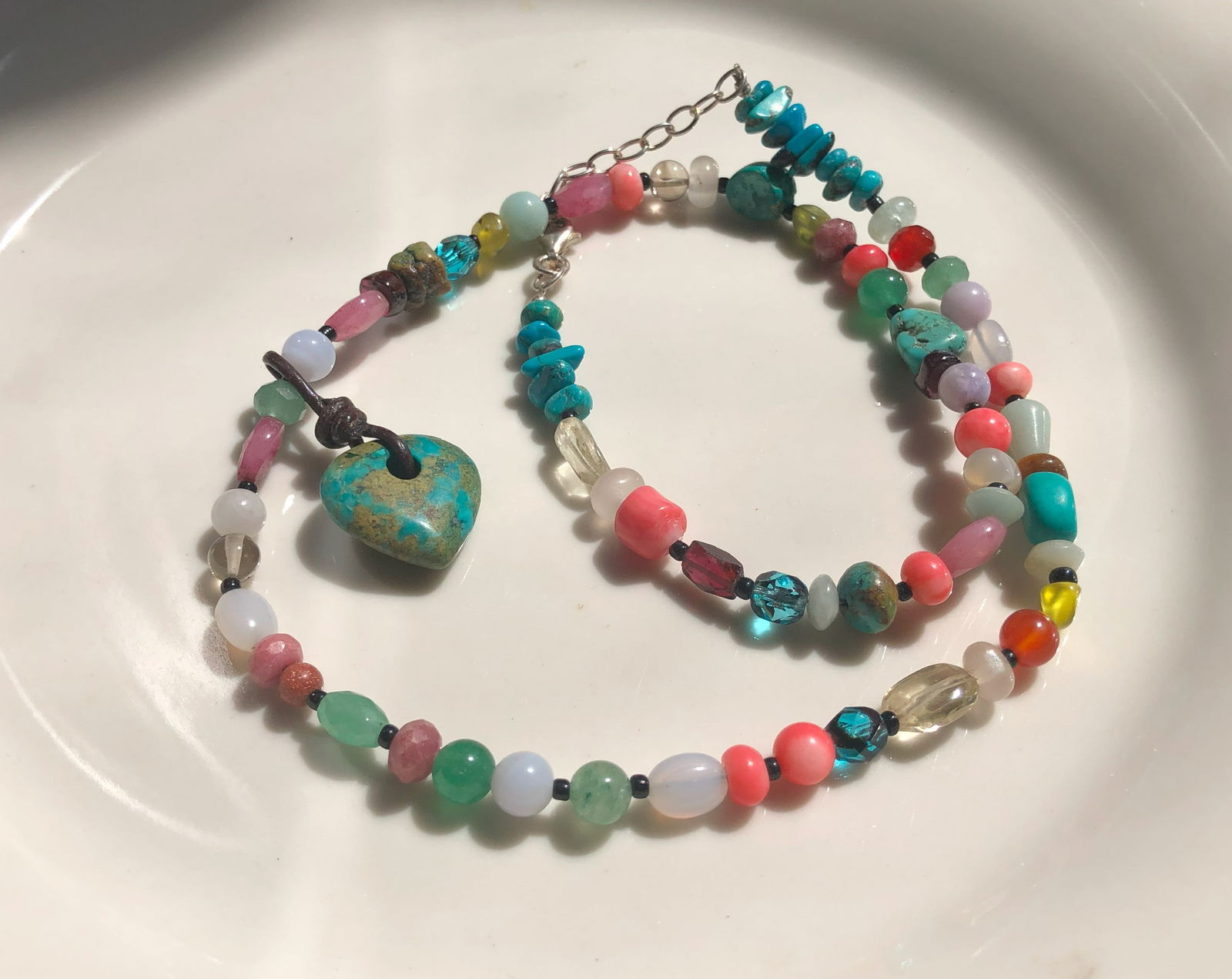 Vintage Necklace with silver clasp (1 of 2)