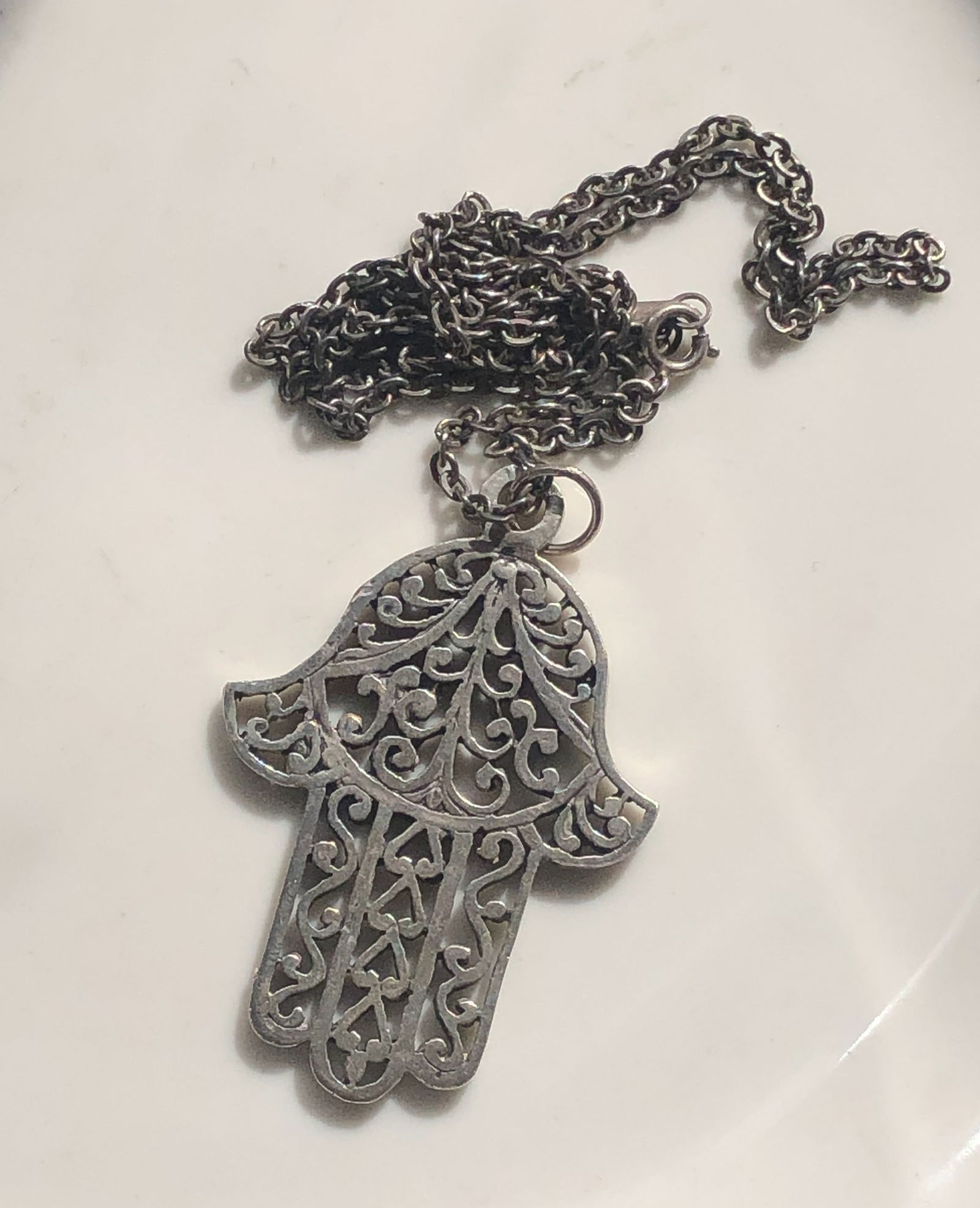 Vintage Silver Necklace: Vintage Silver Necklace, weight 19.7g