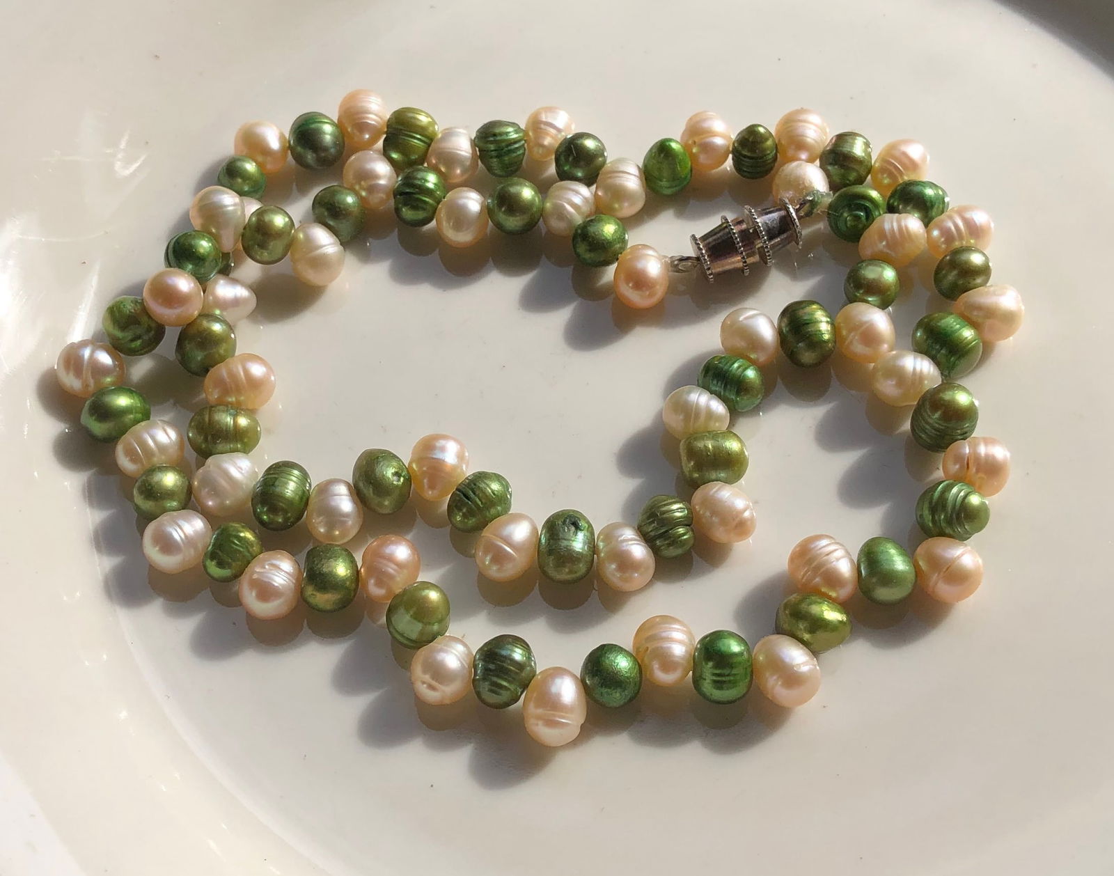 Vintage Pearl Necklace: Vintage Pearl Necklace