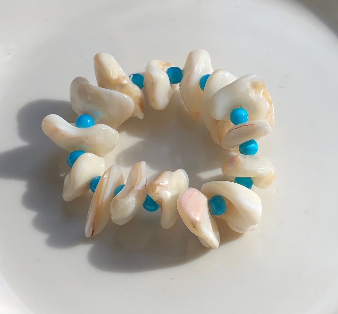 Vintage mother of pearl bracelet: Vintage mother of pearl bracelet