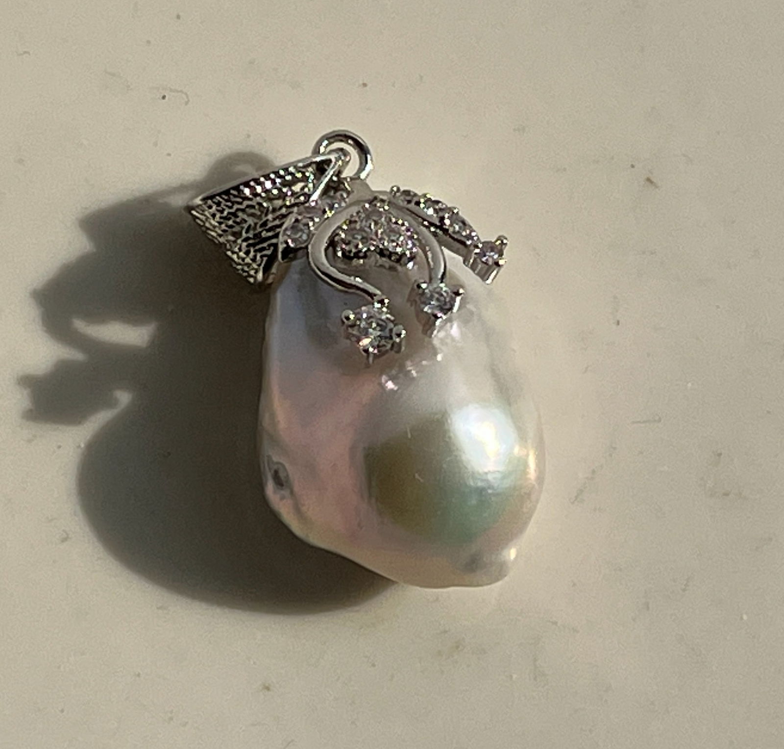 Vintage Pearl Pendant (1 of 3)