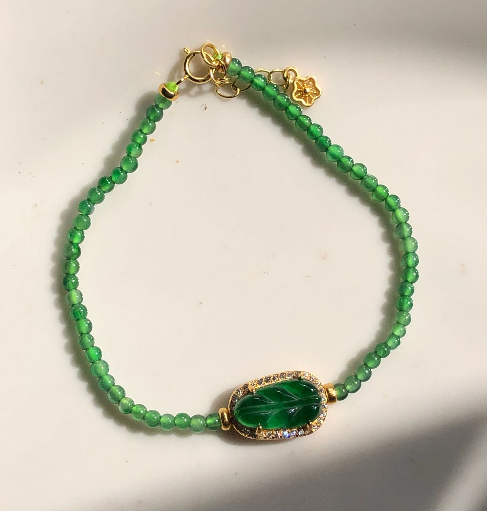 Natural Green Jadeite Braceleet: Natural Green Jadeite Braceleet