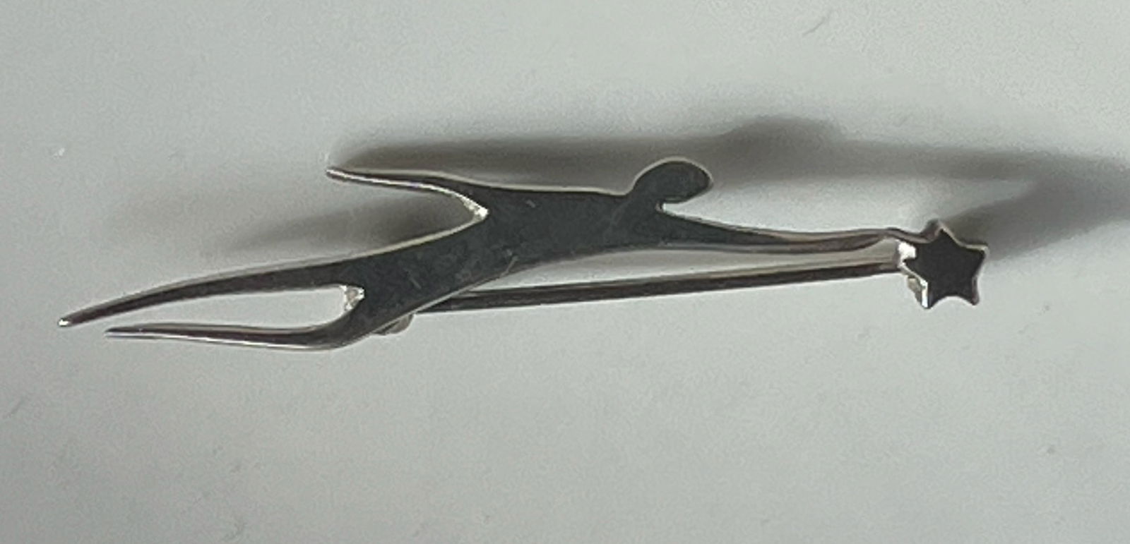 Vintage Silver Brooch Pin: Vintage Silver Brooch Pin