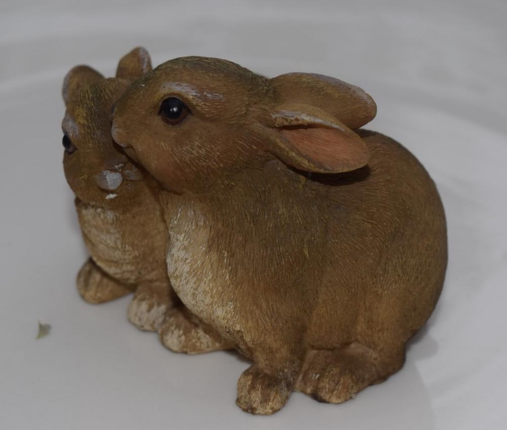 Vintage Rabbit Statue (1 of 2)