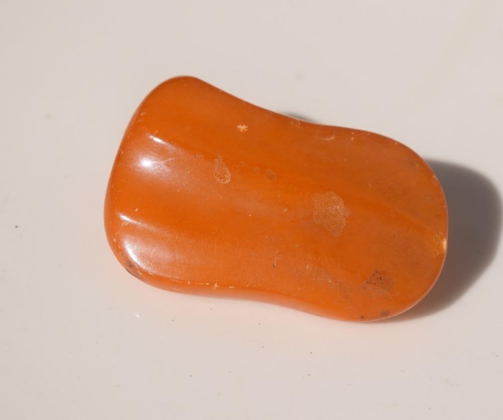 ANTIQUE BUTTER SCOTCH AMBER BROOCH PIN, SIZE: 1.75" X 1" (1 of 3)