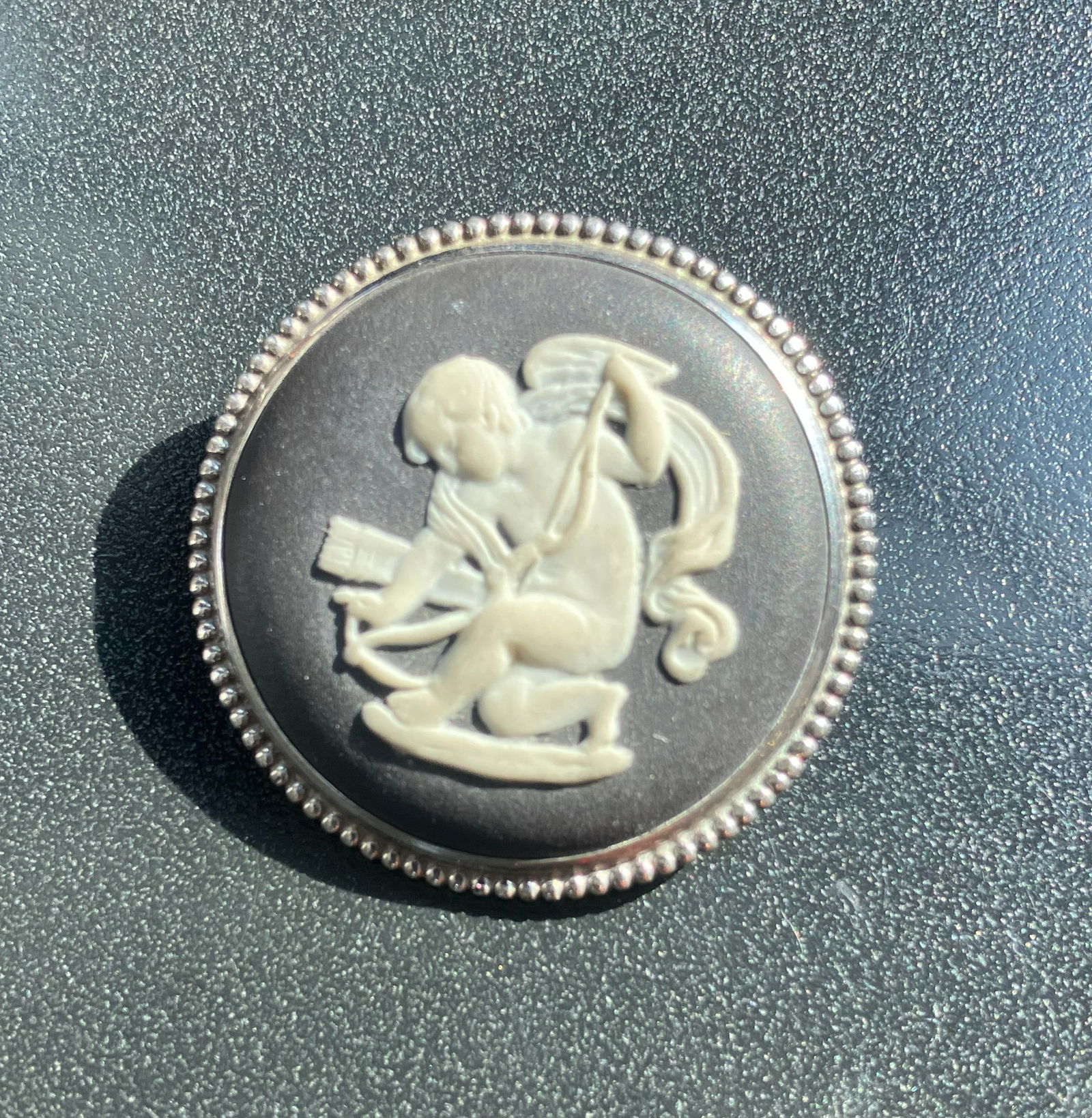 Vintage Wedgewoo Brooch Pin: Vintage Wedgewoo Brooch Pin