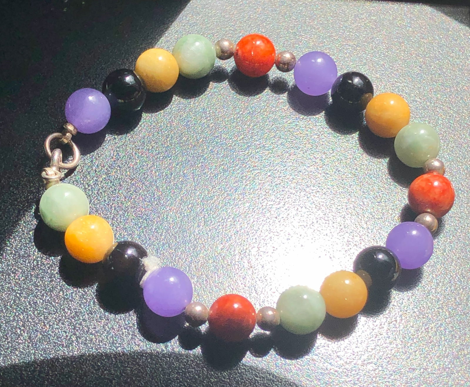 Vintage Jadeite Beads Bracelet: Vintage Jadeite Beads Bracelet