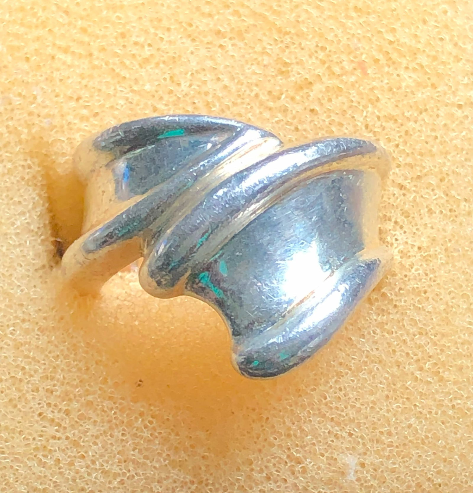 Vintage Silver Ring: Vintage Silver Ring, Size 5, weight 10.2g