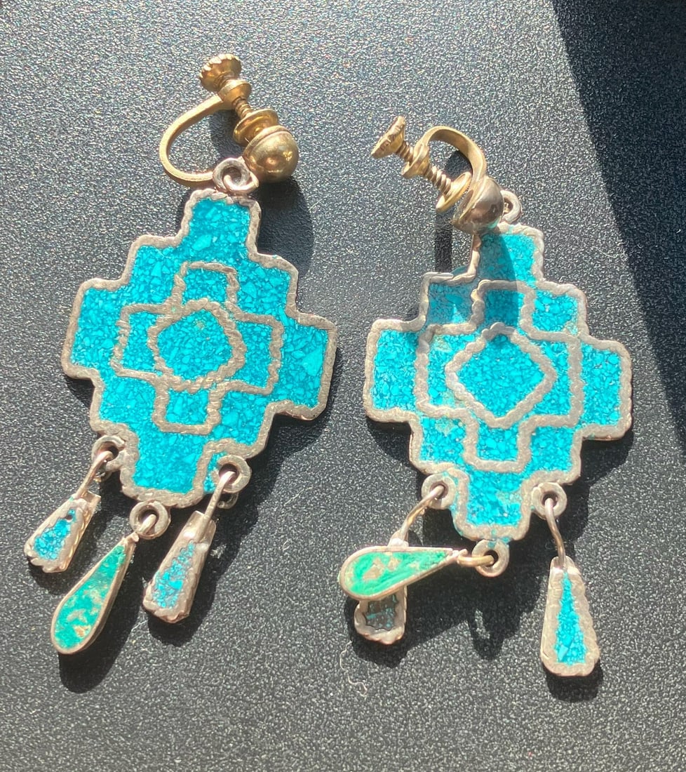 Pair of Silver Earrings: Pair of Silver Earrings, weight 12.6g.