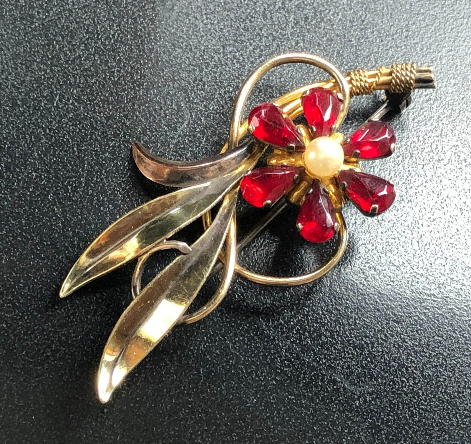 Vintage Silver Brooch Pin: Vintage Silver Brooch Pin