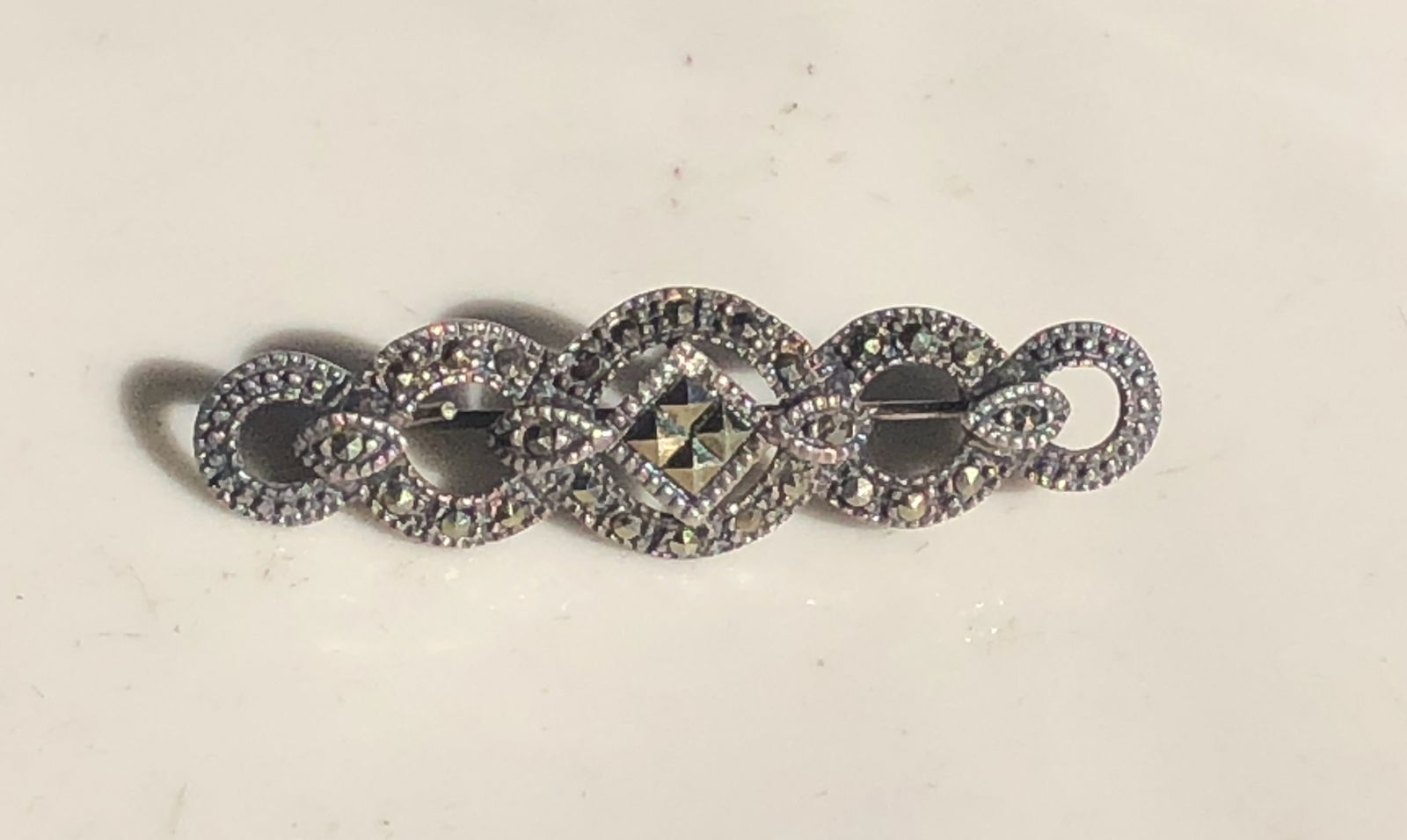 Vintage Silver Brooch Pin: Vintage Silver Brooch Pin