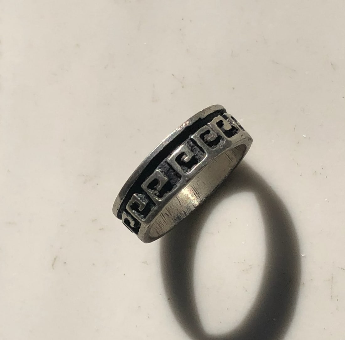 Vintage silver ring: Vintage silver ring, Size 6