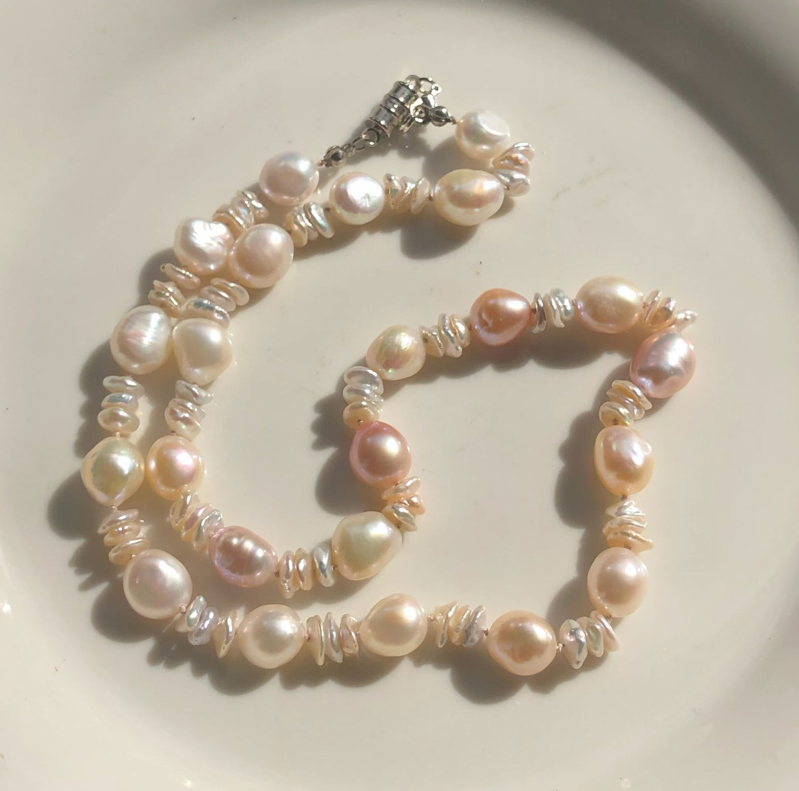 Vintage Pearl Necklace: Vintage Pearl Necklace