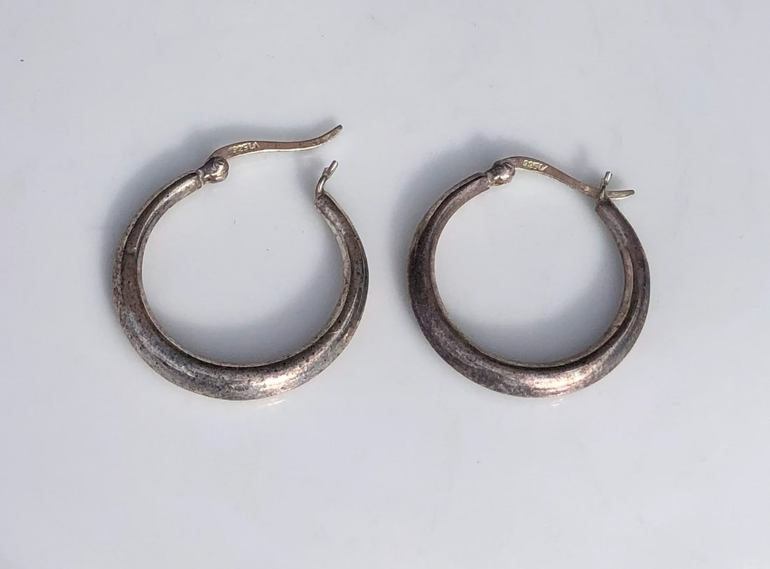 Pair of Silver Earrings: Pair of Silver Earrings