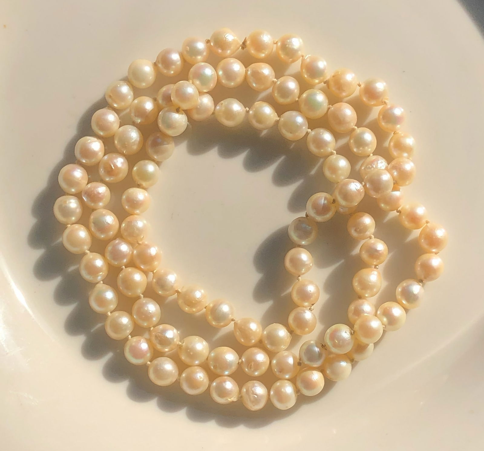 Vintage Pearl Necklace: Vintage Pearl Necklace, Size of 8mm, Length: 30"
