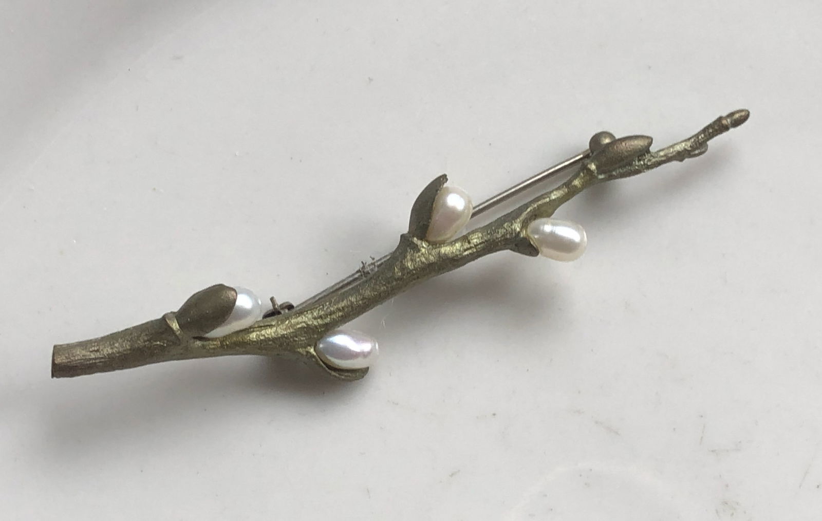 Vintage Pearl Brooch Pin: Vintage Pearl Brooch Pin